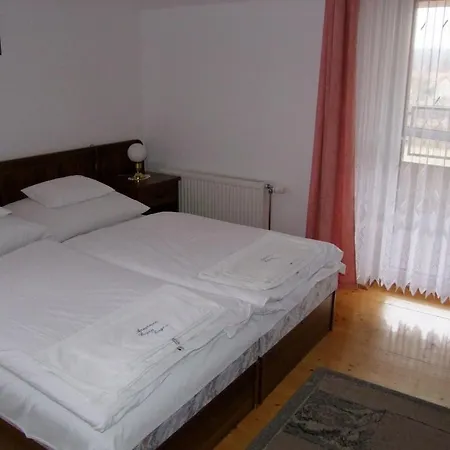 Rajna Apartmanhaz *