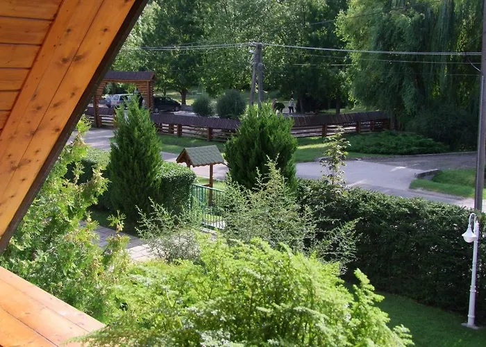 Rajna Apartmanhaz Lägenhet