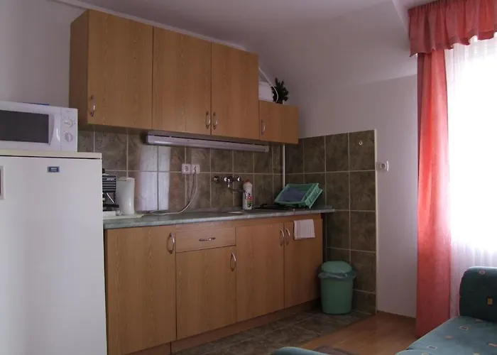 Lägenhet Rajna Apartmanhaz Bogács